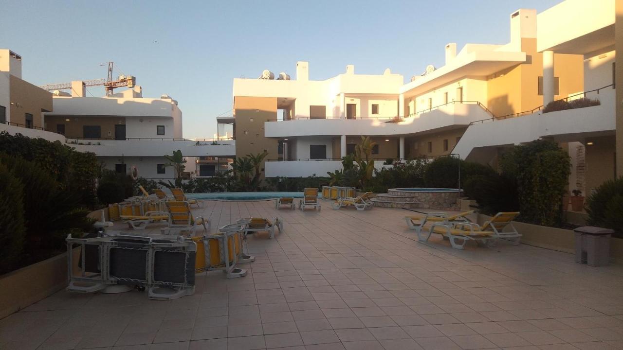 Appartement T2 De Luxo Em Albur-village A 10 Minutos Da A Pe