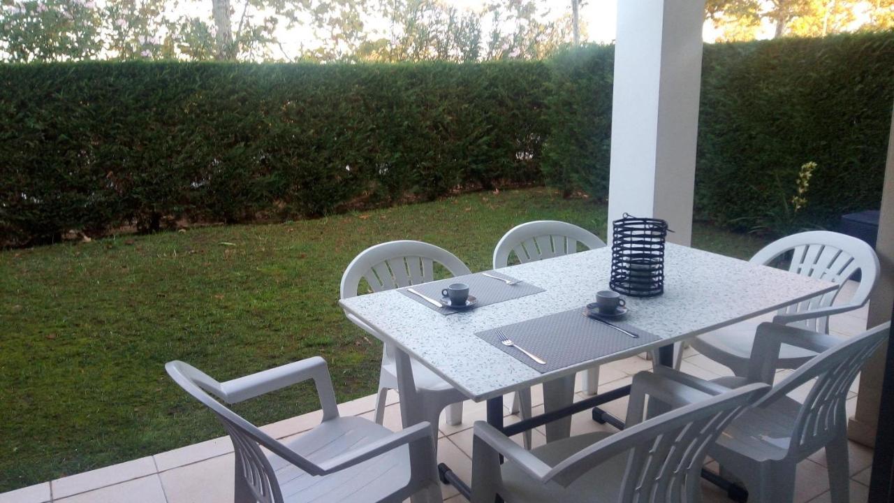 T2 De Luxo Em Albur-village A 10 Minutos Da A Pe Appartement