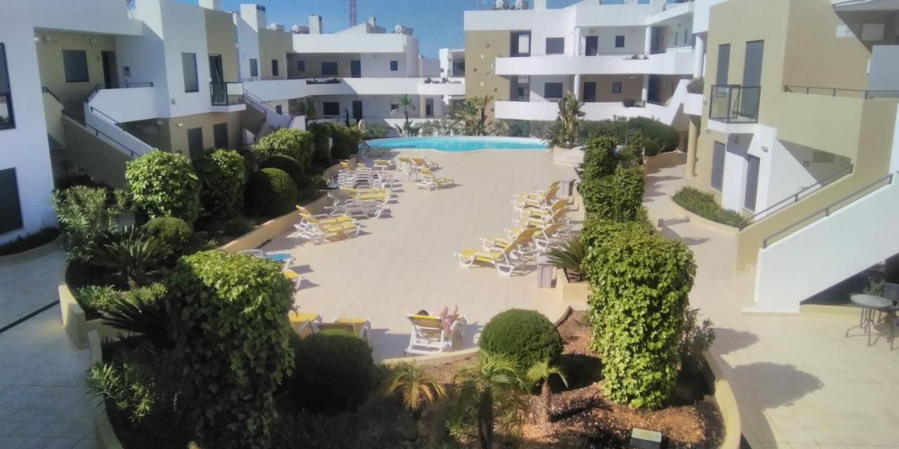 T2 De Luxo Em Albur-village A 10 Minutos Da A Pe Appartement
