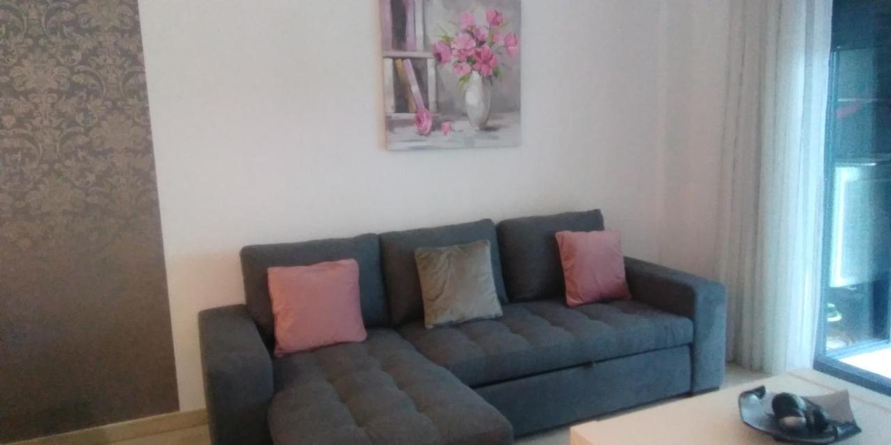 Appartement T2 De Luxo Em Albur-village A 10 Minutos Da A Pe *