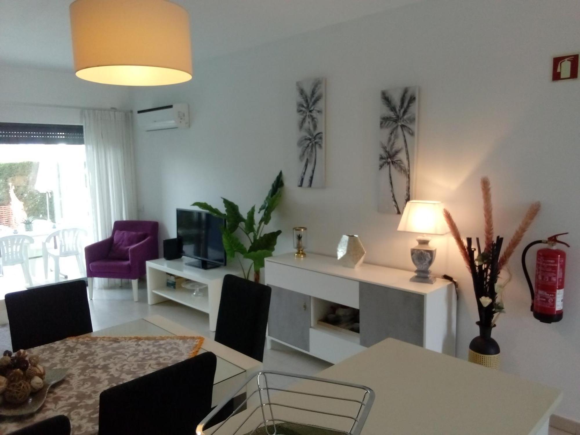 Apartment T2 De Luxo Em Albur-village A 10 Minutos Da A Pe